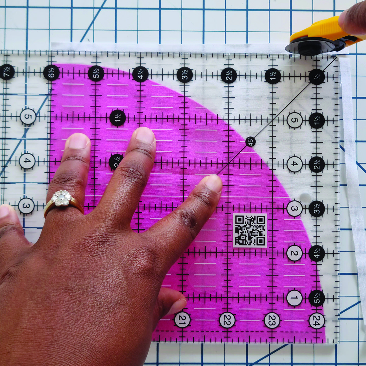 Tips on Sewing a Curved Quilt Quilters Candy