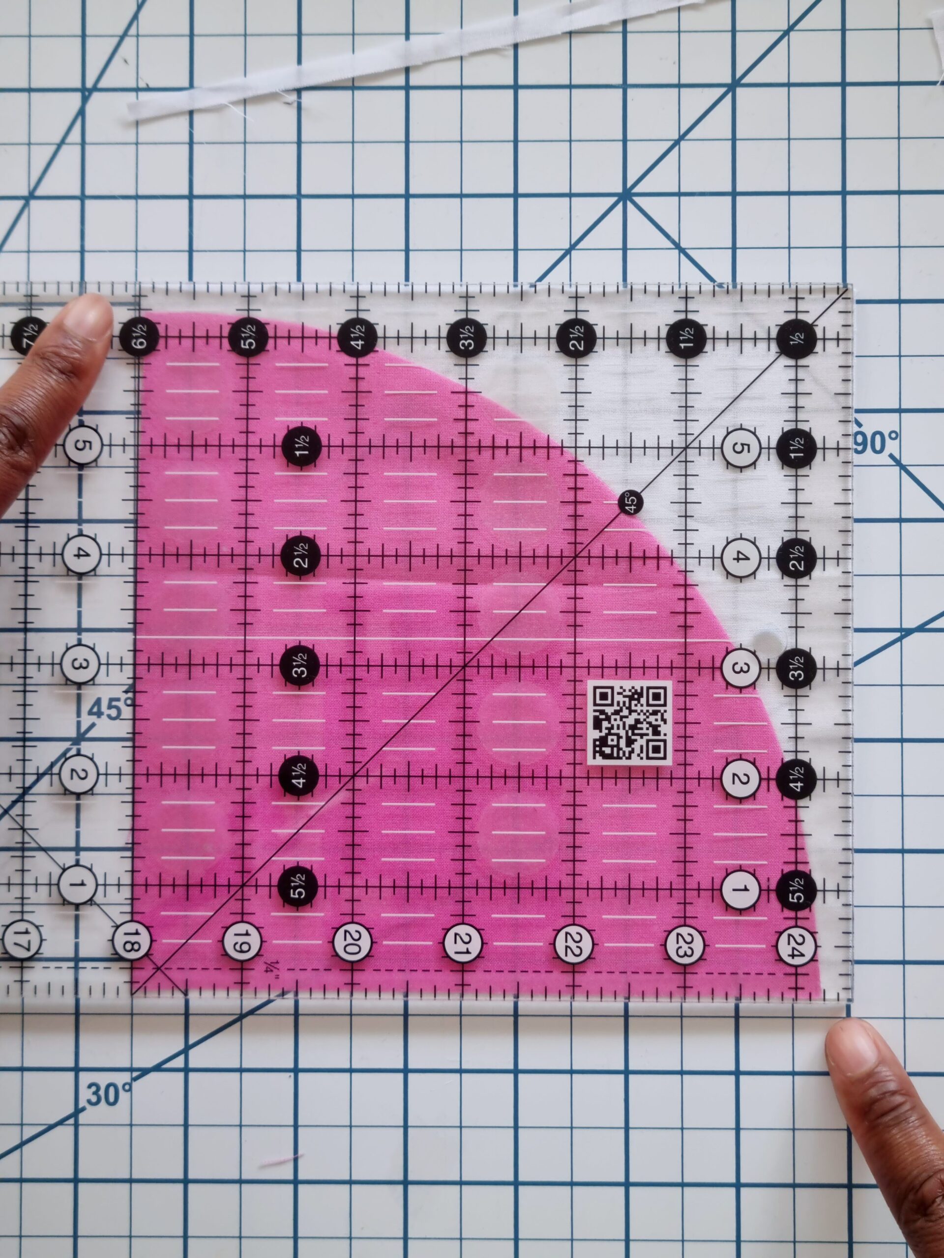 Tips on Sewing a Curved Quilt Quilters Candy