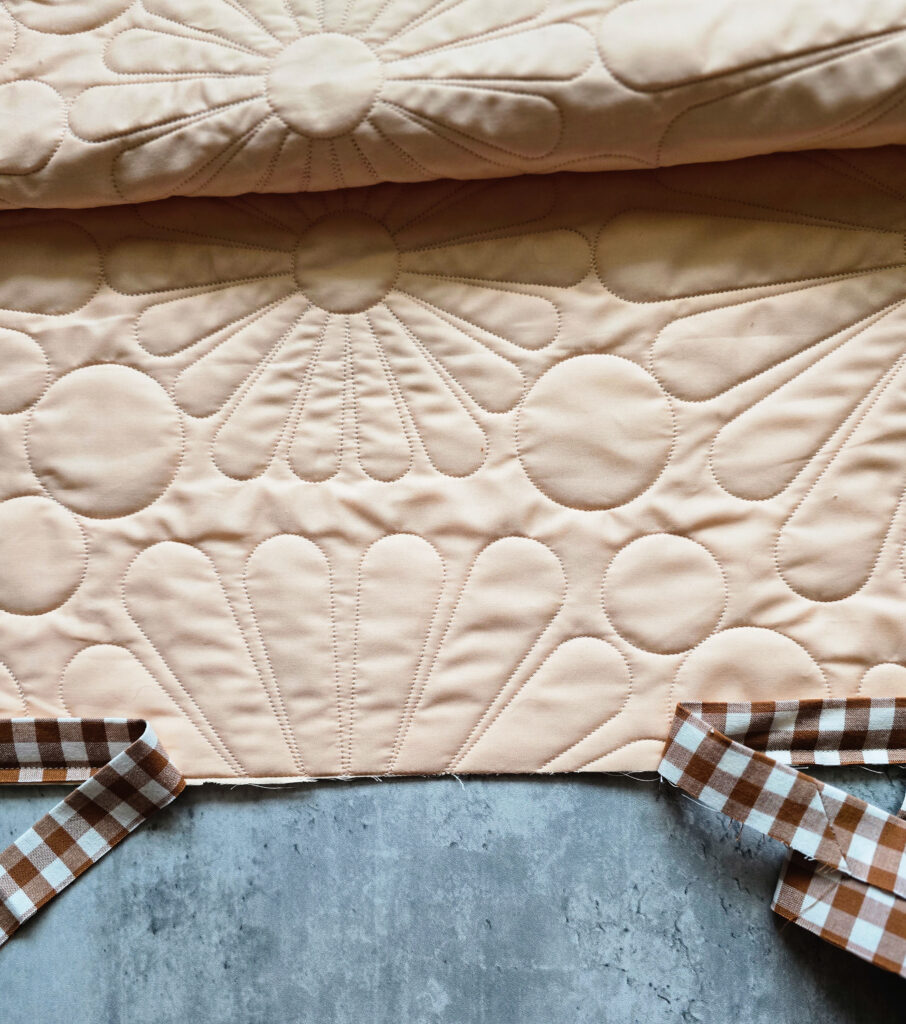 quilt binding tails meeting with small gap before joining ends